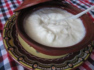 гозби, цедено кисело мляко